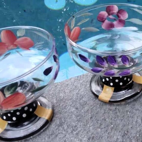 Whimsical Set of 4 Hand Painted Flowers Glass Dessert, Compote, Ice Cream Bowls - Picture 6 of 10